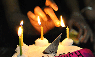 candles on a cake picture